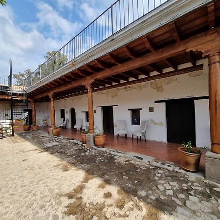 Central Hostel San Sebastian Antigua Bagian luar foto